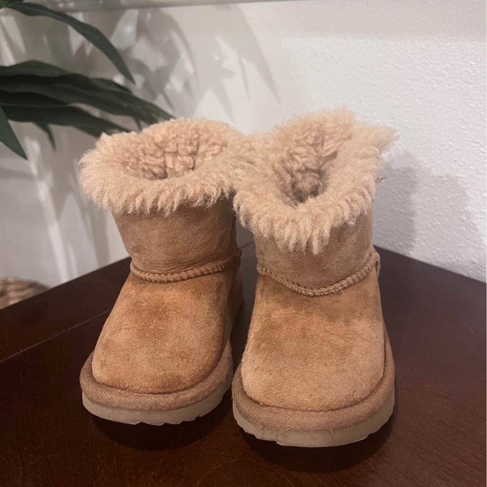 UGG Kids Boots in Tan